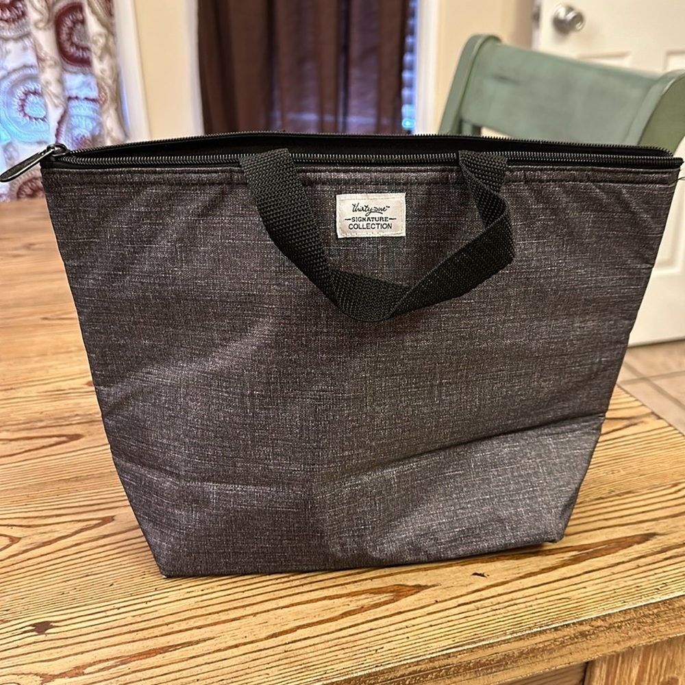 Thirty-One Lunchbox - Picture 3 of 3